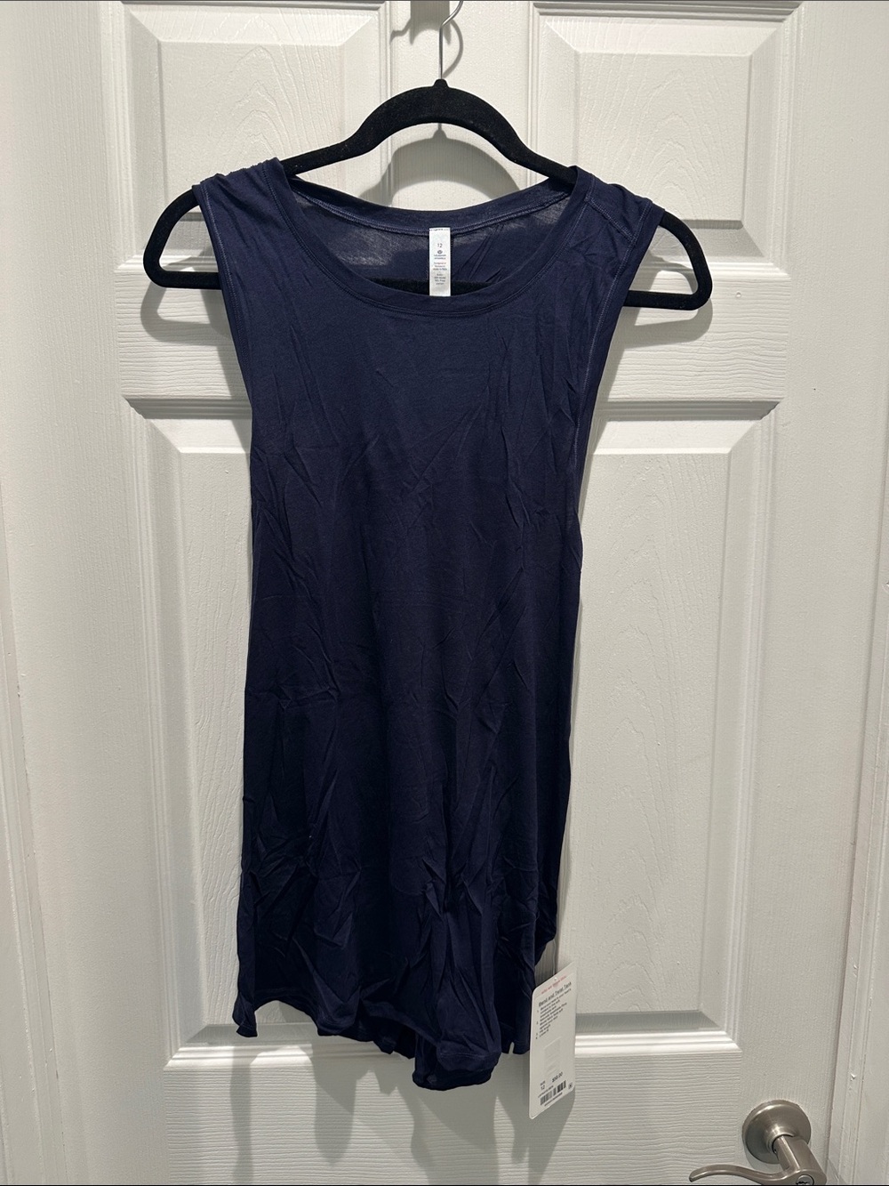 Bend and Twist Lululemon Navy Tank Top - Size 12 NWT